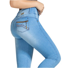 Cargar imagen en el visor de la galería, DRAXY 1317 Colombian Skinny Wide Waistband Denim Butt lifter Jeans
