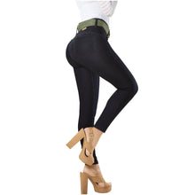 Cargar imagen en el visor de la galería, DRAXY 1324 Colombian Butt lifter Mid Rise Skinny Jeans
